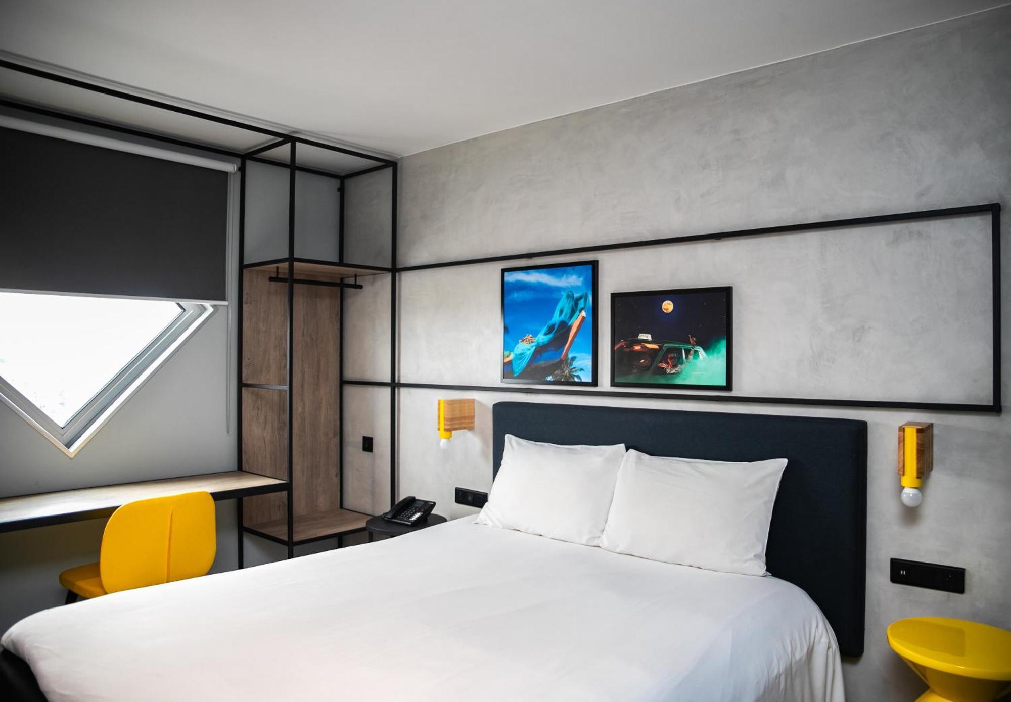 ホテル Ibis Styles Abidjan Marcory エクステリア 写真