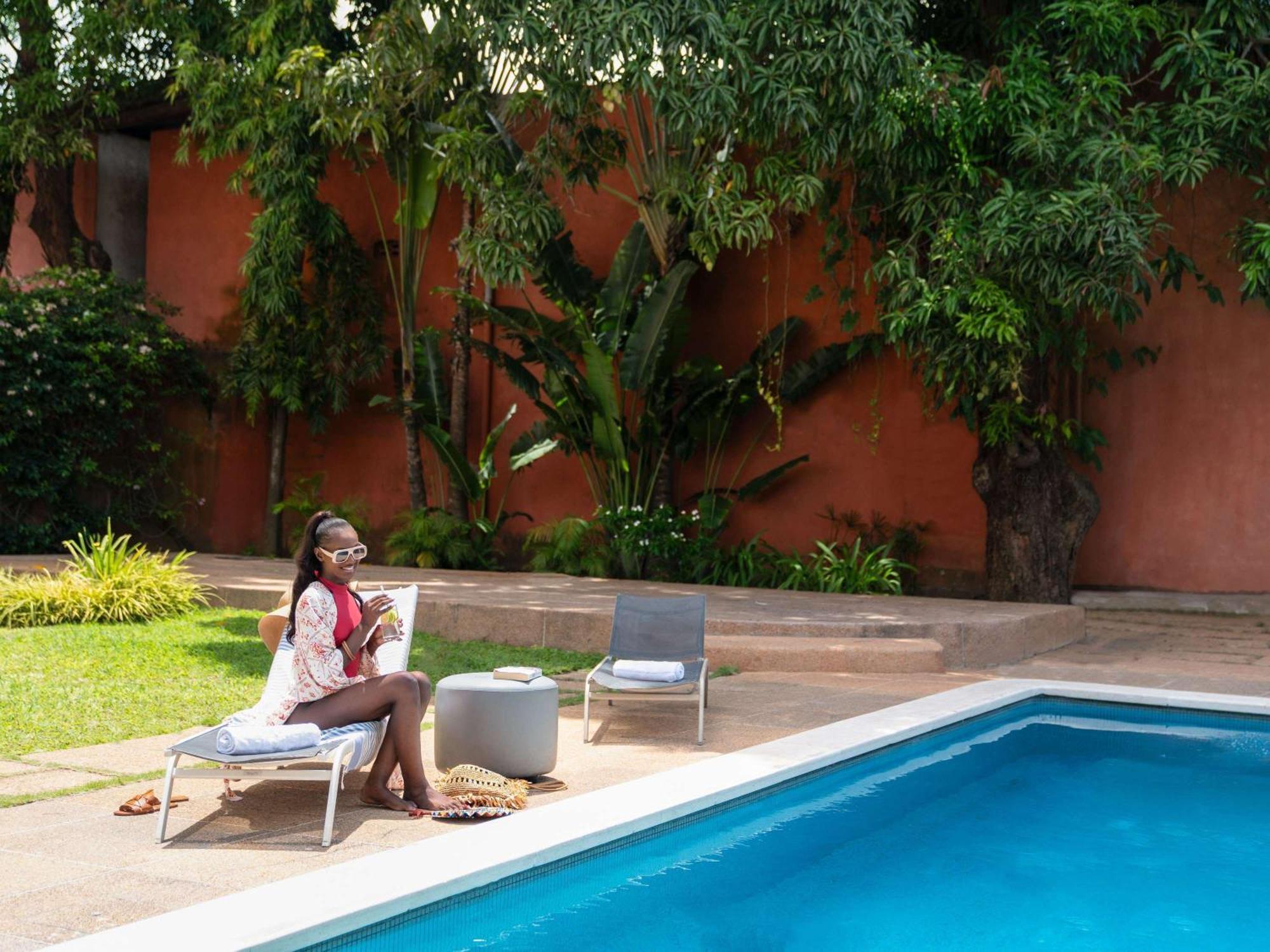 ホテル Ibis Styles Abidjan Marcory エクステリア 写真