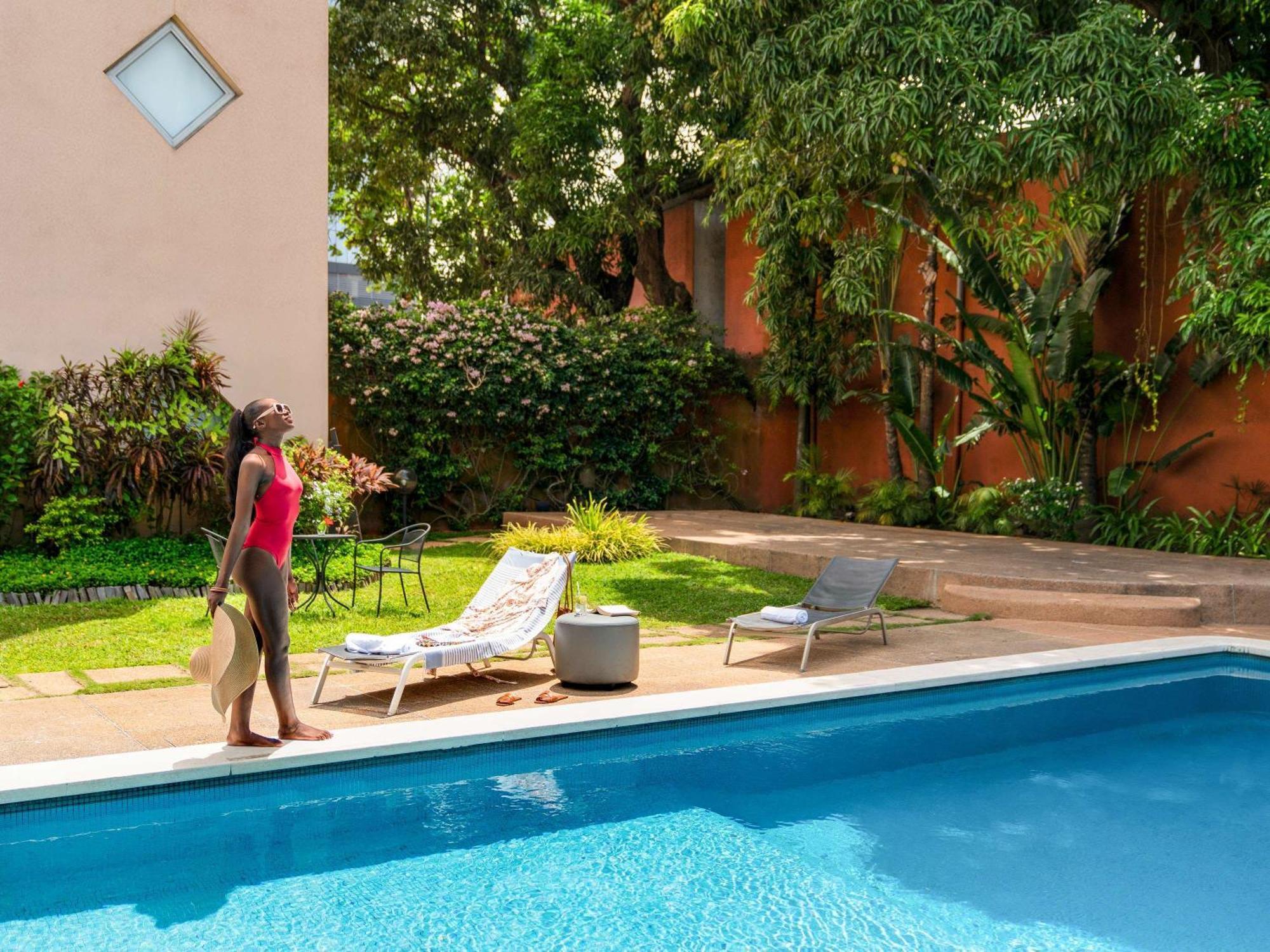 ホテル Ibis Styles Abidjan Marcory エクステリア 写真