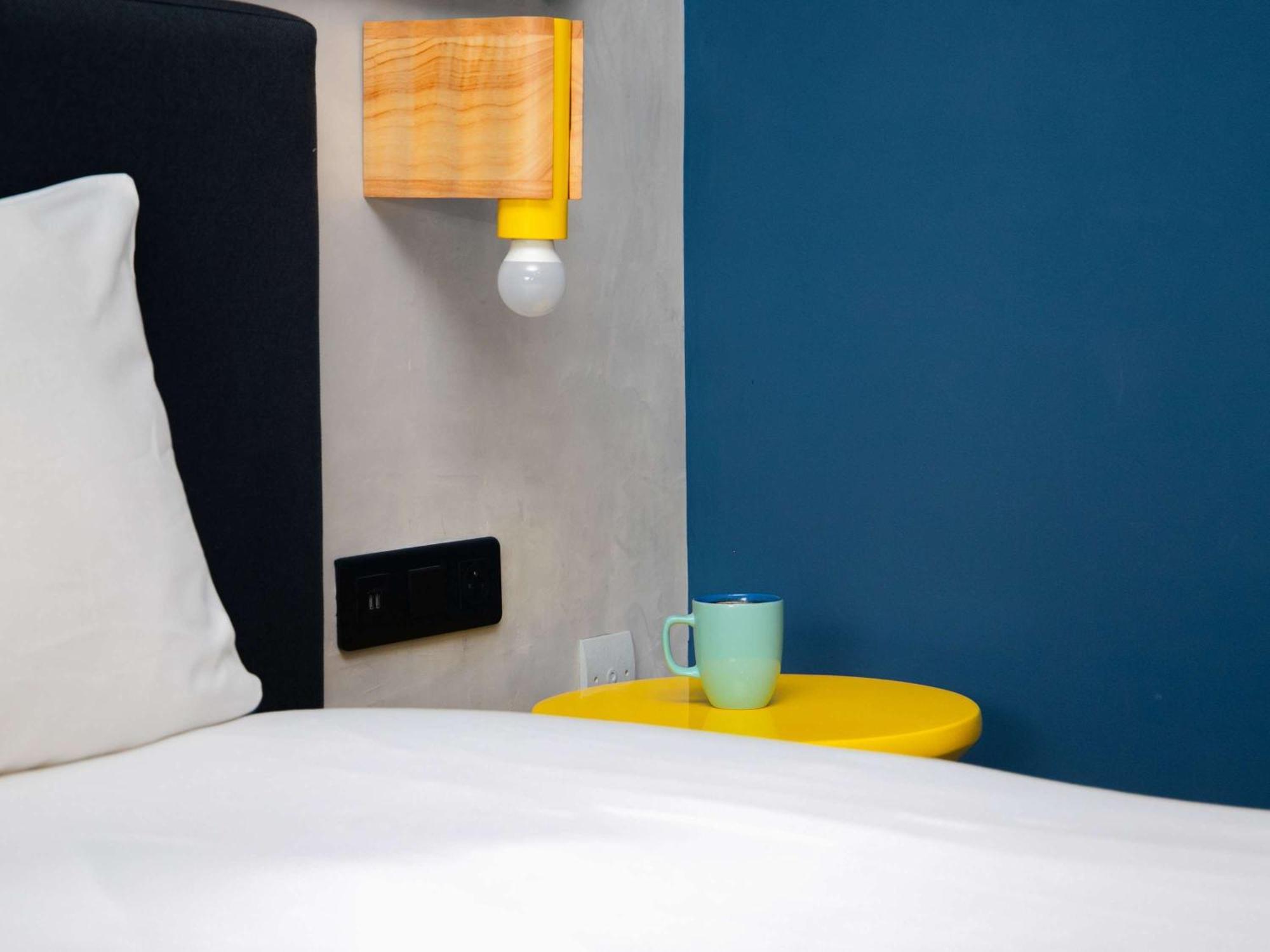ホテル Ibis Styles Abidjan Marcory エクステリア 写真