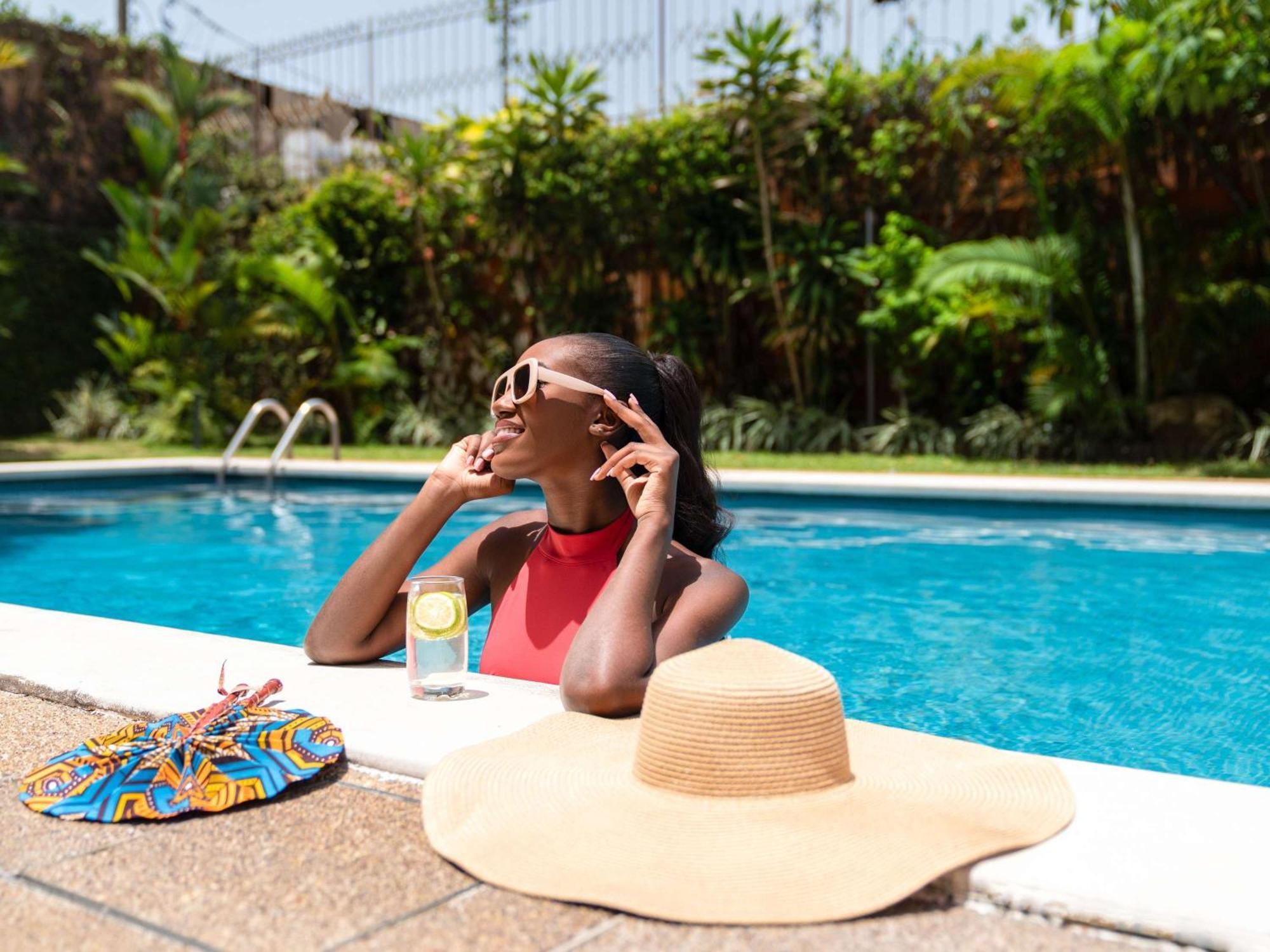 ホテル Ibis Styles Abidjan Marcory エクステリア 写真
