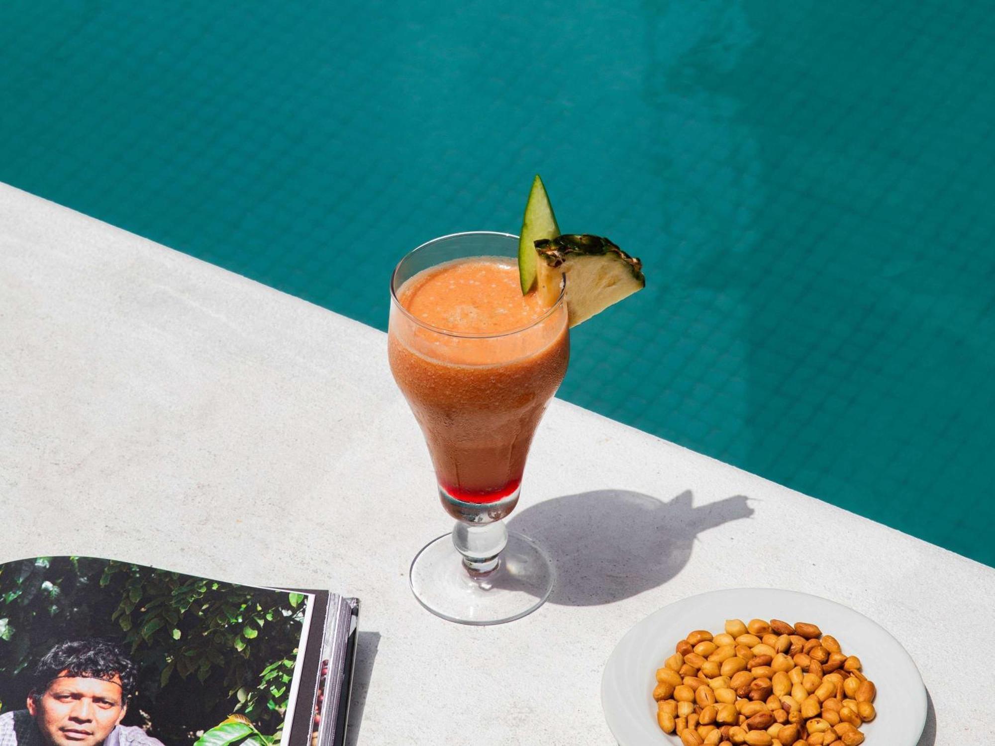 ホテル Ibis Styles Abidjan Marcory エクステリア 写真
