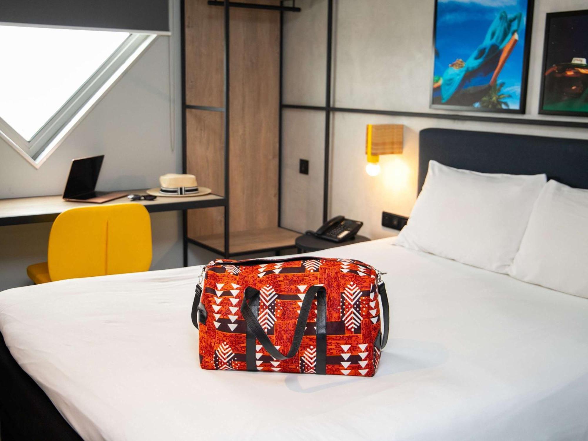 ホテル Ibis Styles Abidjan Marcory エクステリア 写真