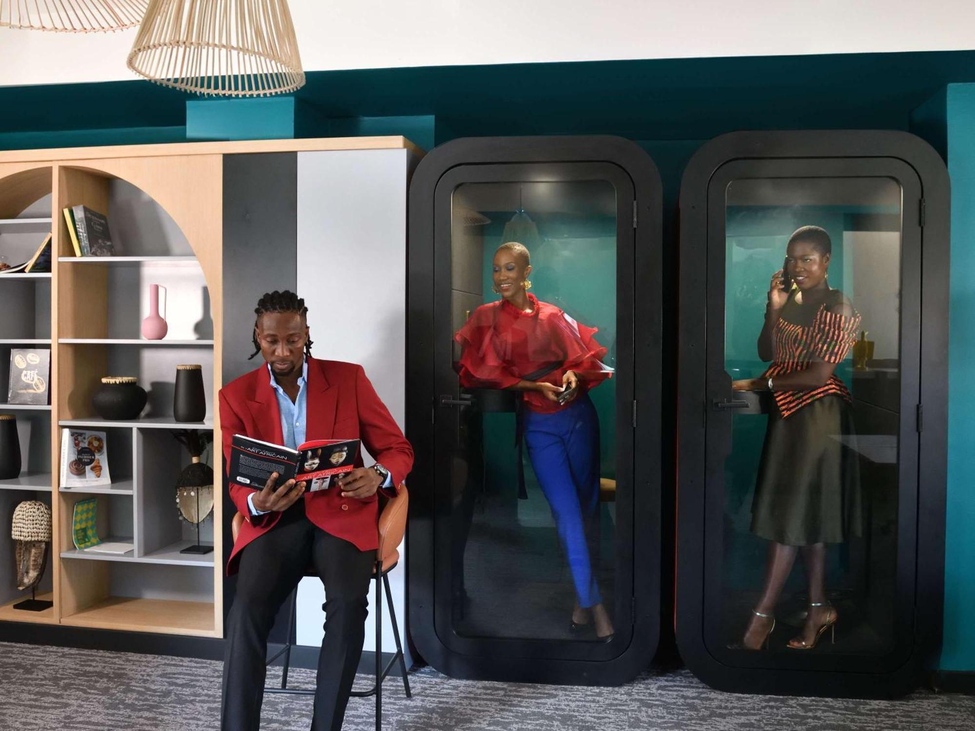 ホテル Ibis Styles Abidjan Marcory エクステリア 写真